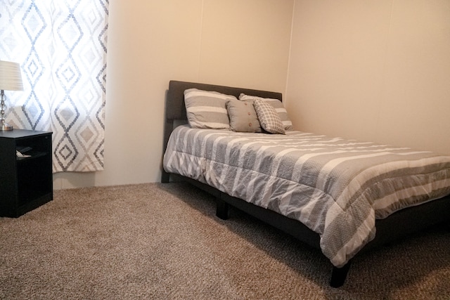 bedroom featuring carpet flooring