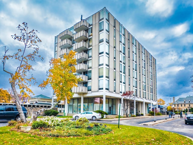 view of building exterior