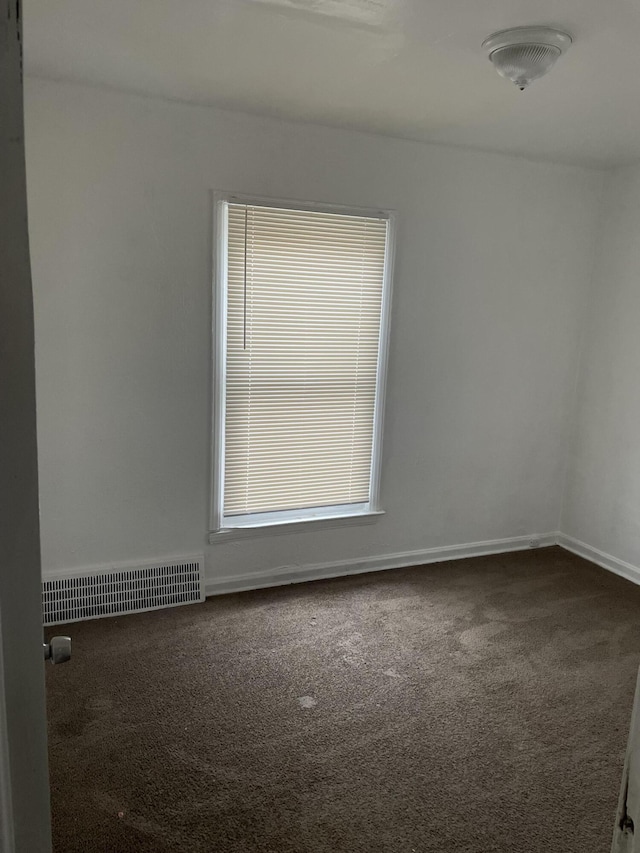 empty room with carpet