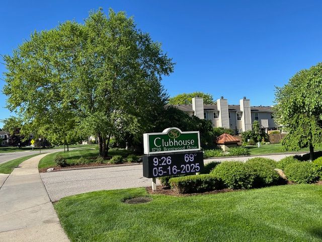1622 Brentwood Dr, Troy, MI 48098 - community / neighborhood sign with a lawn