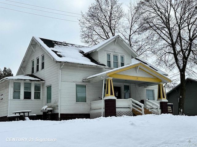 view of front facade with a porch