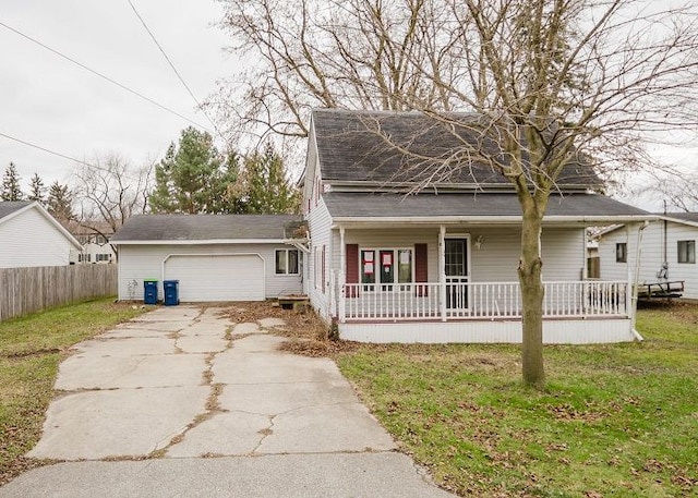 view of front of property featuring a porch and a front yard