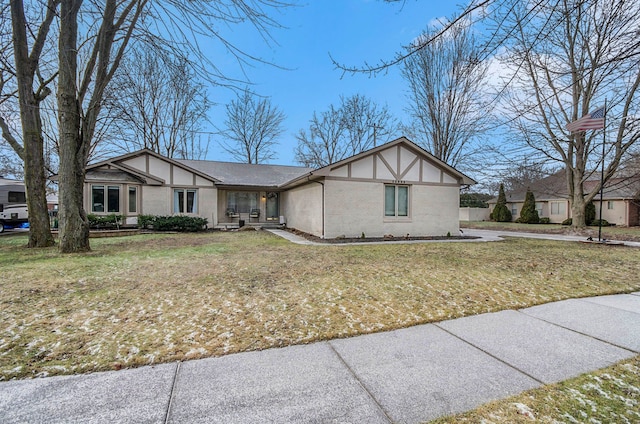 view of front of house with a front yard