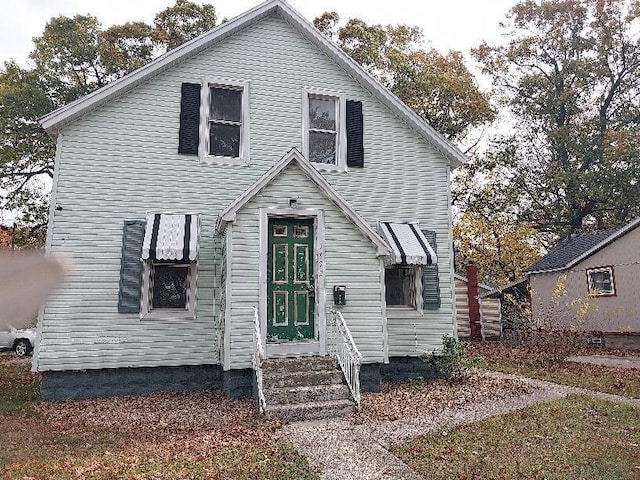 1872 Commerce St, Muskegon, MI 49441 - view of front of home featuring entry steps