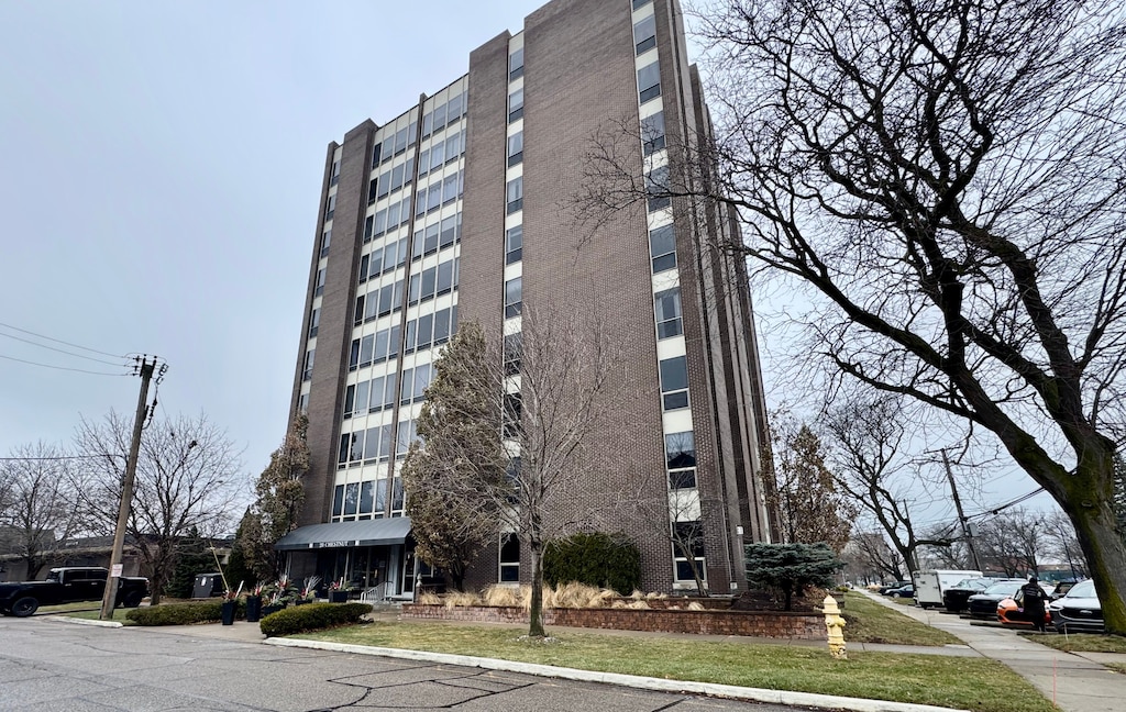 view of building exterior