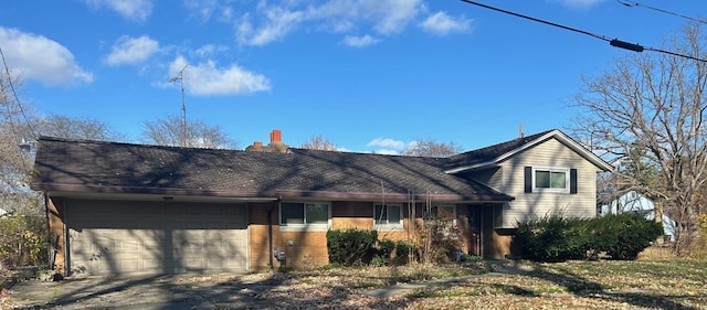 view of front facade with a garage