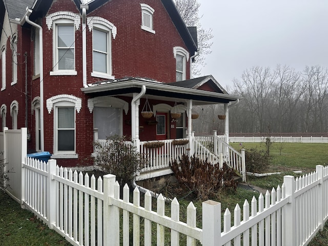 view of front of home with covered porch