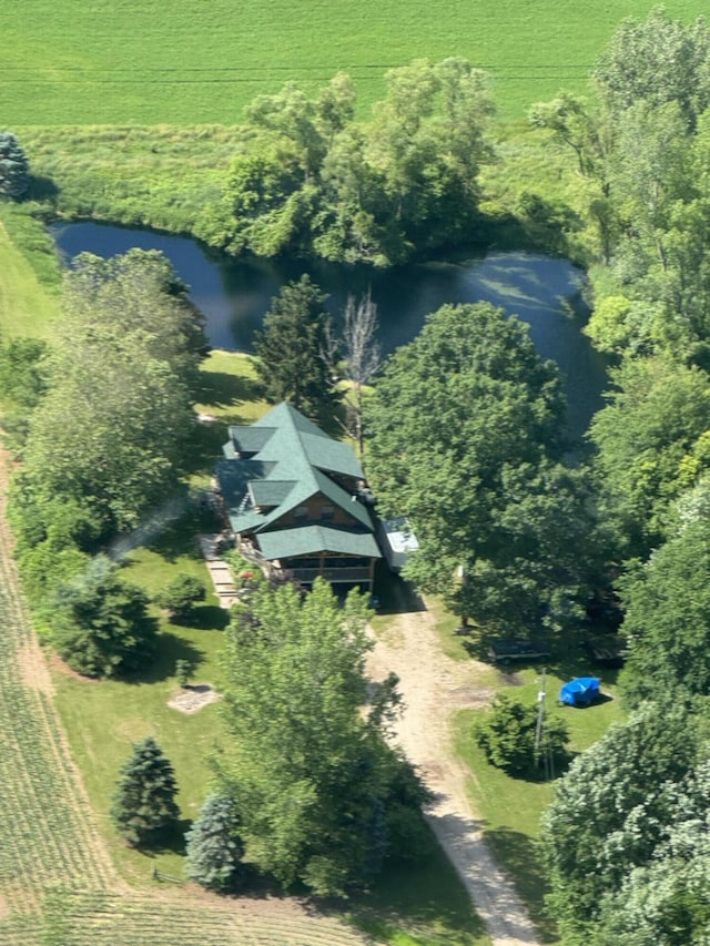 bird's eye view featuring a rural view and a water view