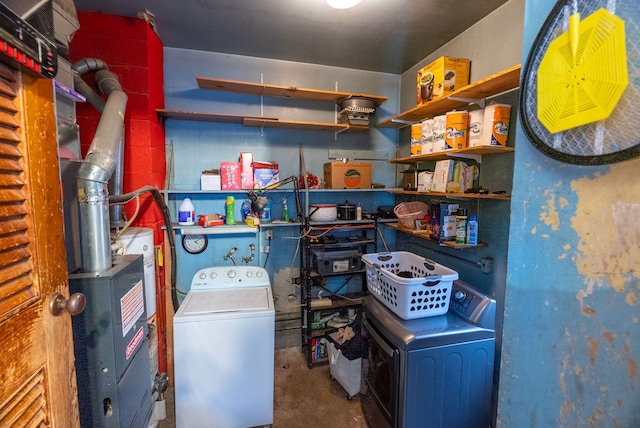 washroom featuring washer / dryer