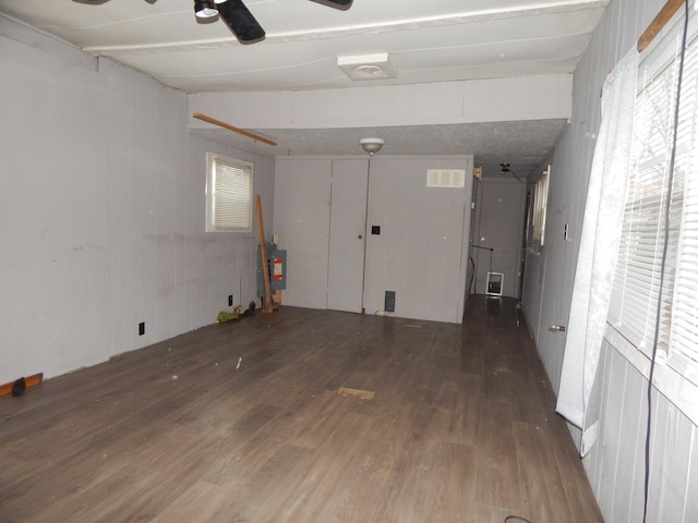 garage featuring ceiling fan