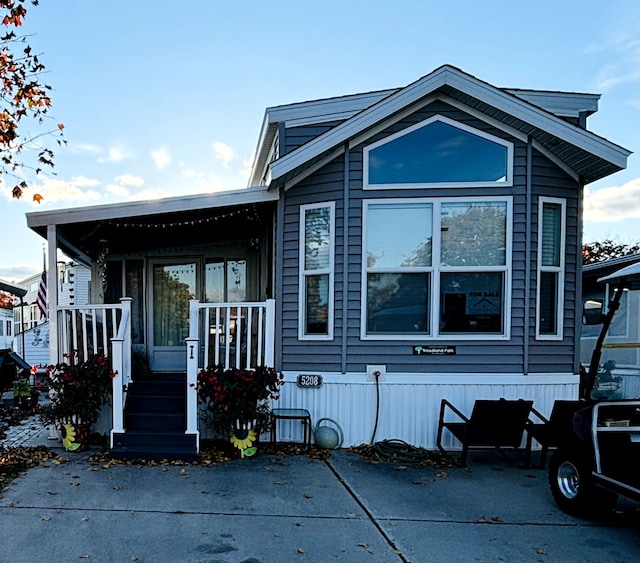 view of front of house featuring a porch