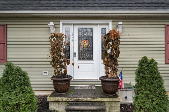 view of property entrance