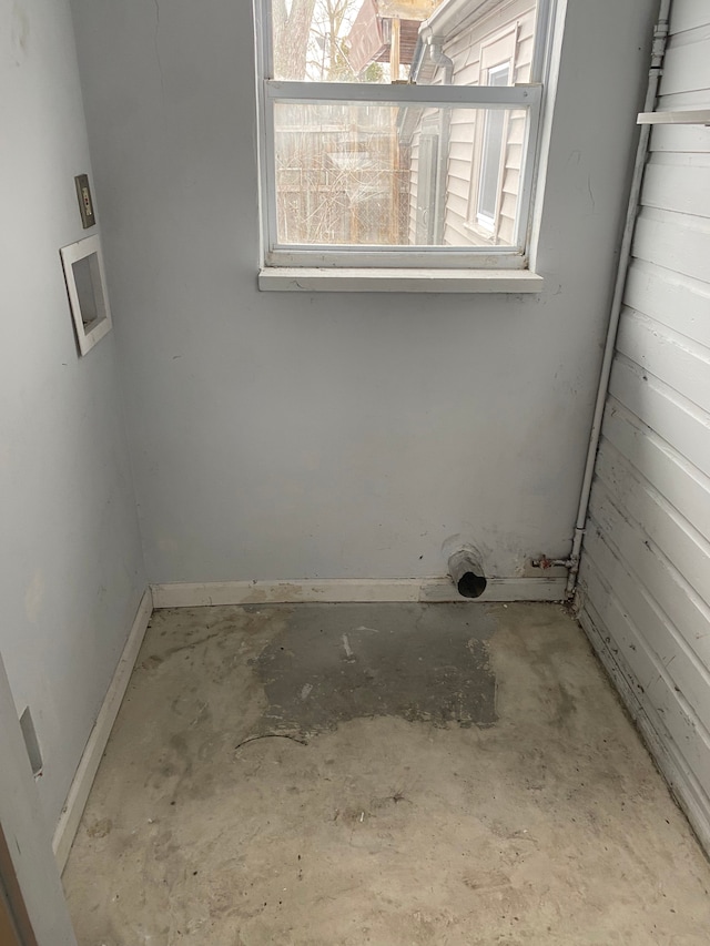 1095 Harding Dr, Grand Blanc, MI 48507 - clothes washing area featuring washer hookup