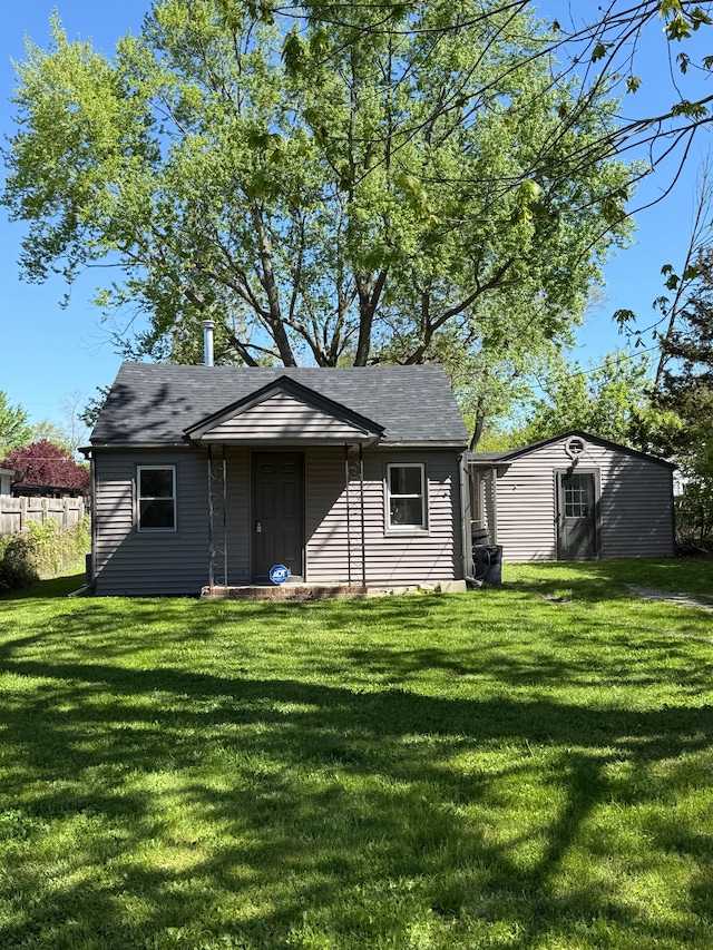 1095 Harding Dr, Grand Blanc, MI 48507 - view of back of property