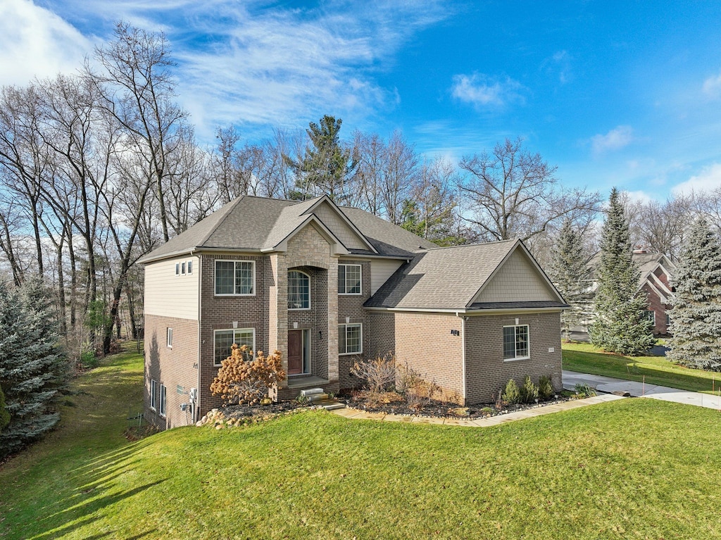 front of property with a front yard