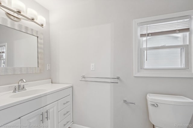 1597 W Saratoga St, Ferndale, MI 48220 - bathroom with vanity and toilet