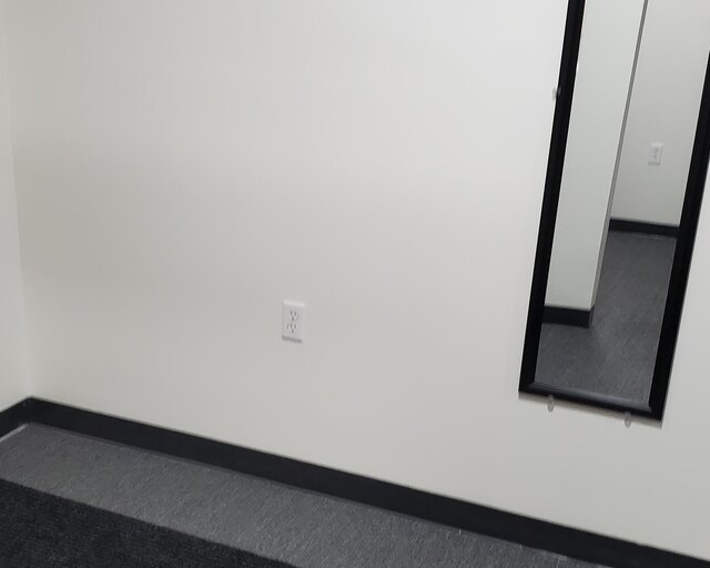 2639 S 3rd St, Niles, MI 49120 - view of interior details