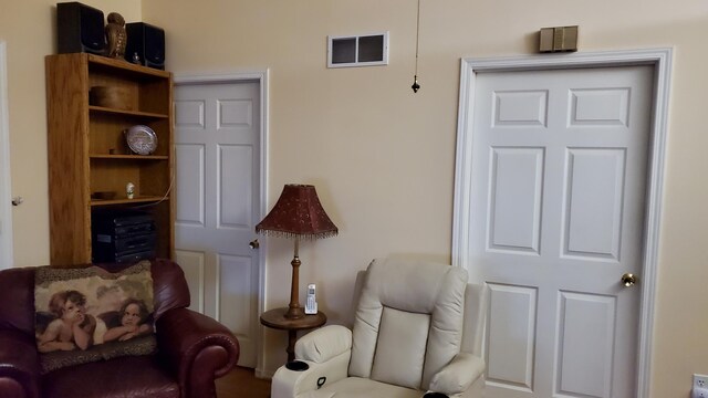 2639 S 3rd St, Niles, MI 49120 - view of sitting room