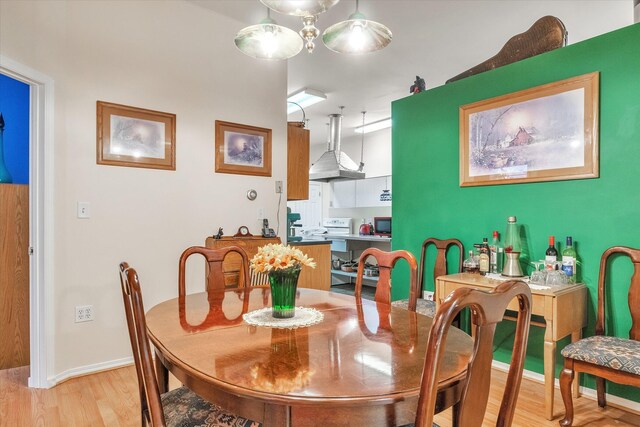 2639 S 3rd St, Niles, MI 49120 - dining space featuring light hardwood / wood-style flooring