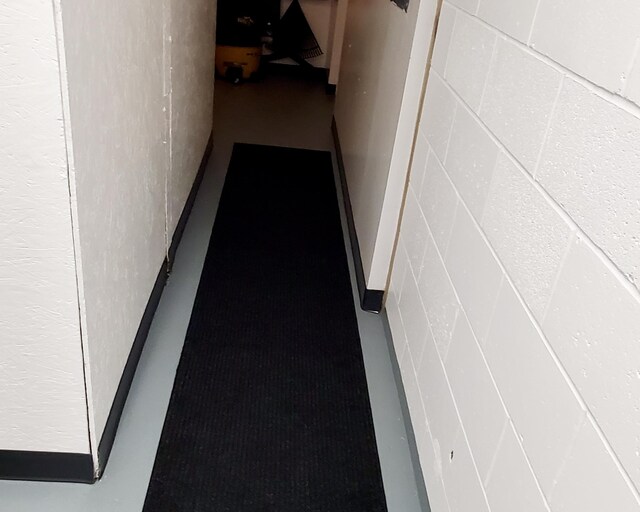 2639 S 3rd St, Niles, MI 49120 - view of hallway