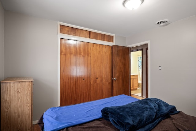 bedroom with a closet