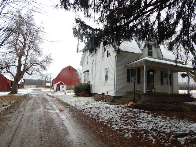 exterior space featuring a porch