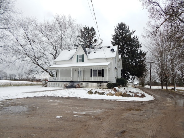 view of front of house featuring a porch