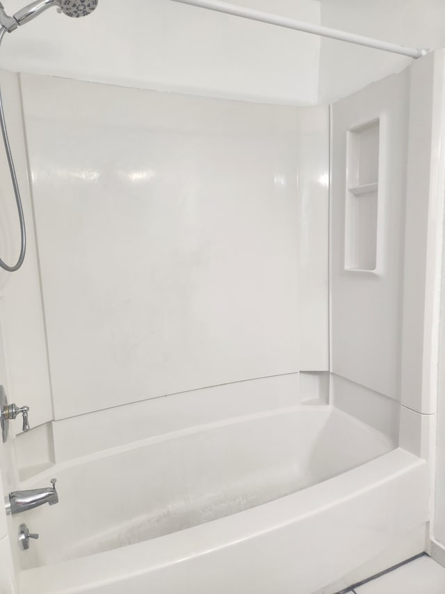 bathroom featuring shower / bathing tub combination