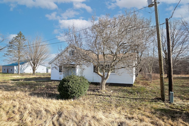 view of home's exterior