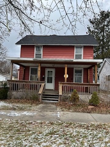 view of front facade featuring covered porch