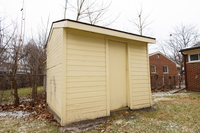 view of outbuilding