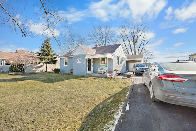 view of front of house with a front lawn