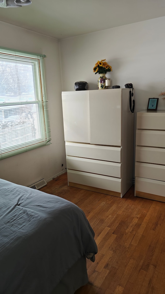 3624 Evergreen Pkwy, Flint, MI 48503 - bedroom featuring hardwood / wood-style flooring