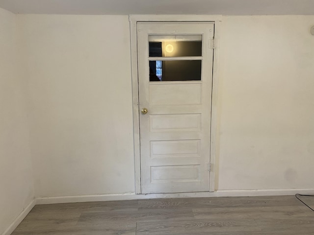 1095 Harding Dr, Grand Blanc, MI 48507 - interior space with wood finished floors and baseboards