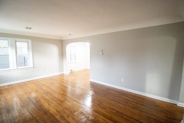 unfurnished room featuring light hardwood / wood-style flooring