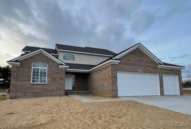 view of front facade featuring a garage