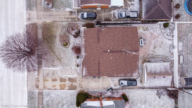 8268 Doncaster Dr, Sterling Heights, MI 48312 - drone / aerial view