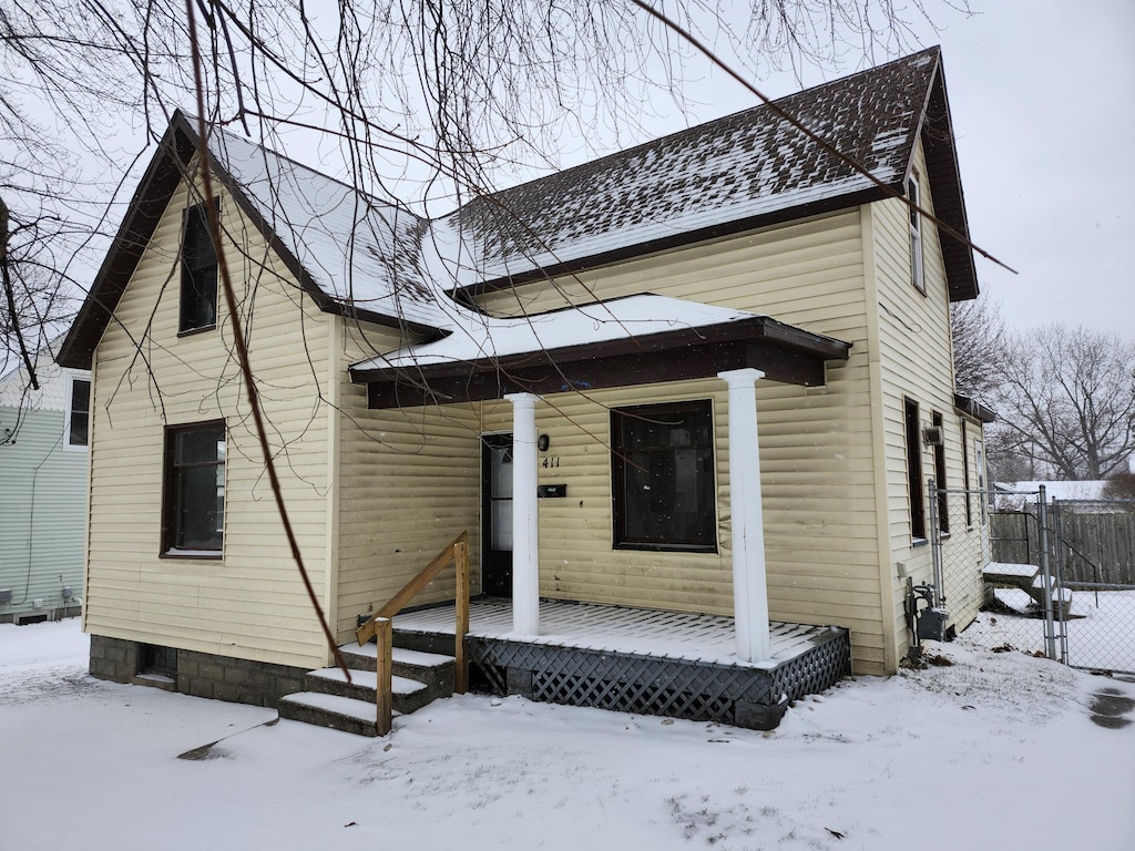 view of front of home