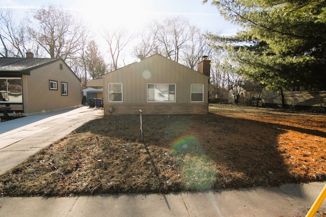 view of side of property