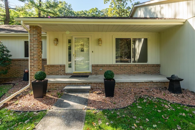 property entrance with a porch