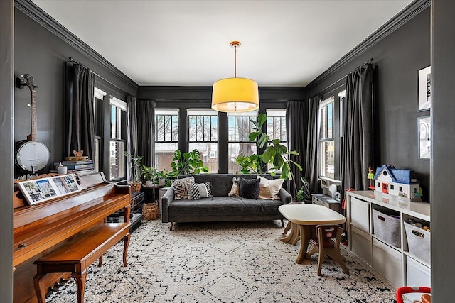 sitting room with crown molding