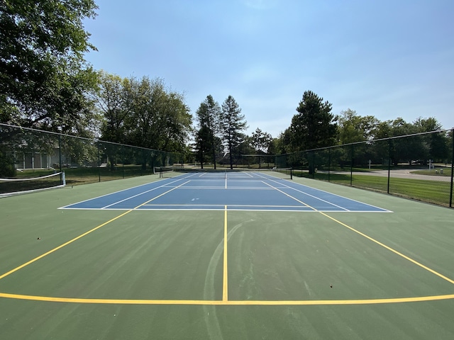 2519 Hunters Run Unit 101, Kalamazoo, MI 49048 - view of sport court with basketball hoop