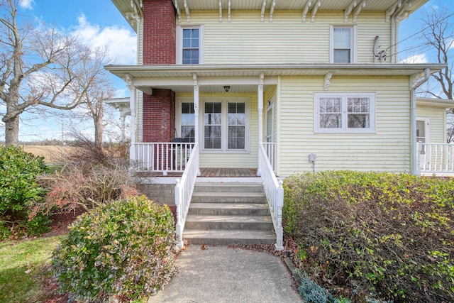 view of front of home featuring covered porch