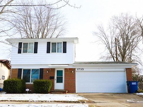 view of front property with a garage