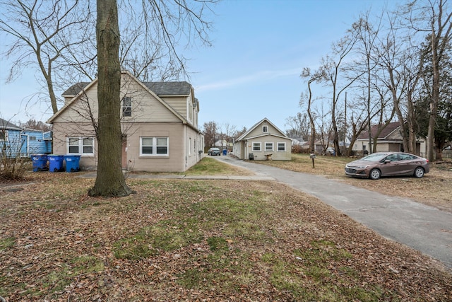 view of side of property