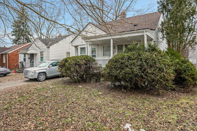 view of front of property with covered porch