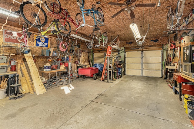 garage featuring ceiling fan