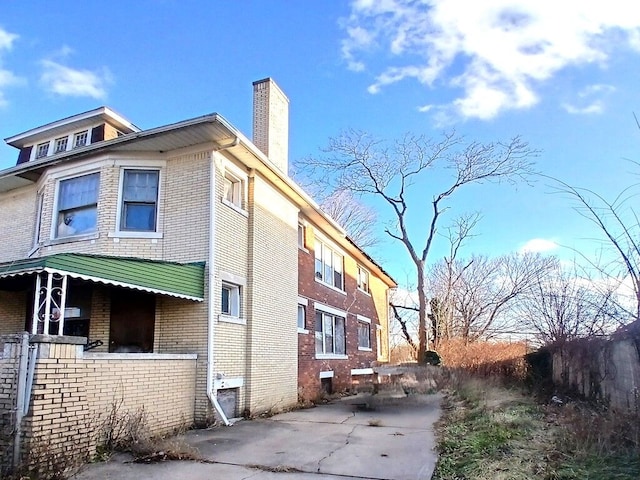 view of home's exterior