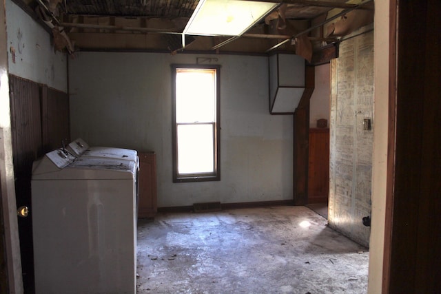 basement featuring independent washer and dryer