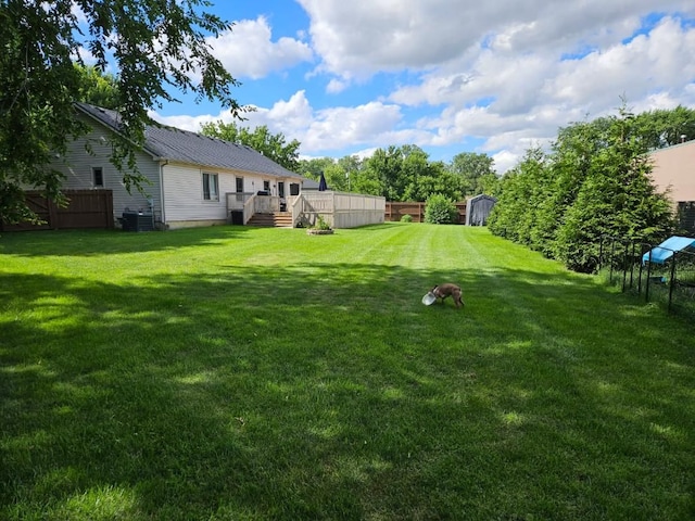 view of yard with a shed